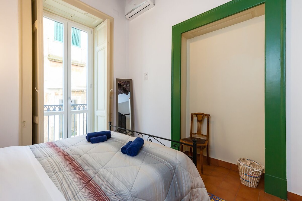 Don Pedro Rooms Vicerè di Toledo in the city center