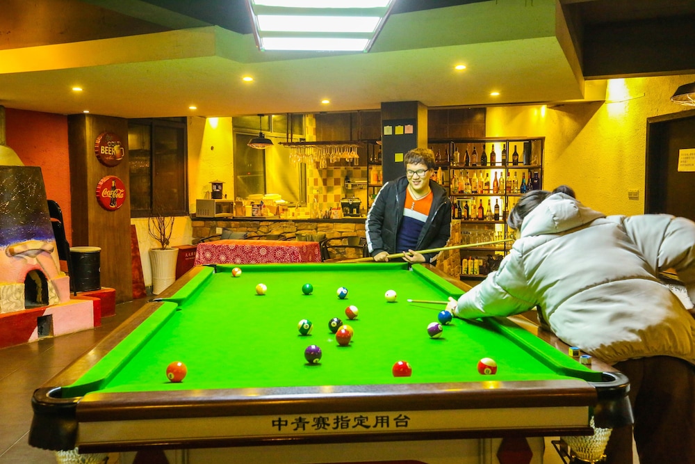 Zhangjiajie Comma Travel Hotel