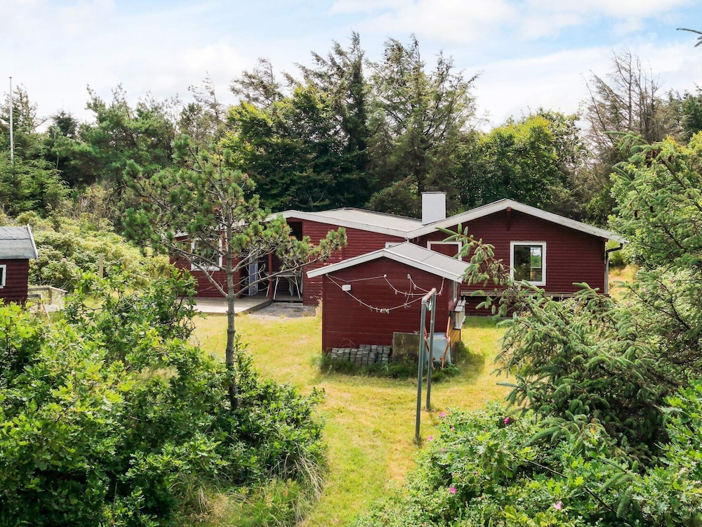 6 Person Holiday Home in Blokhus