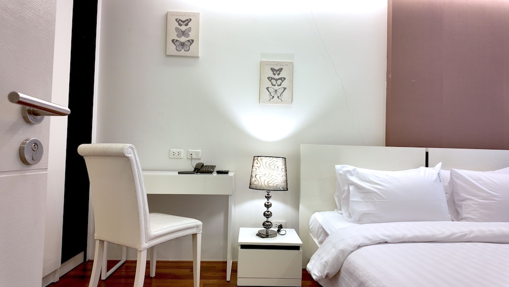 Beverly 33 Suites by PROMPT HOLIDAY HOME