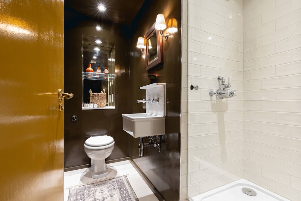 Brook Mews North II by Onefinestay view 5