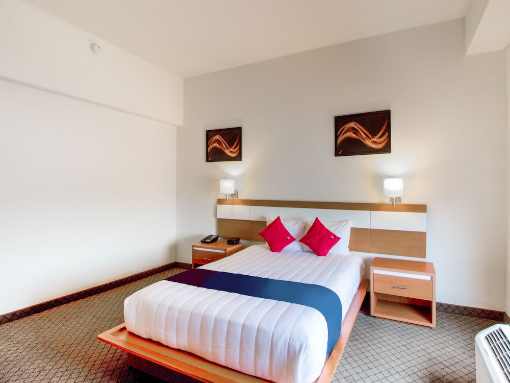 Eagle Pass Vacations - Los Herederos Hotel Piedras Negras - Property Image 5