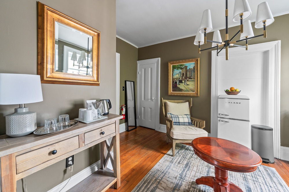 Kingston Vacations - The Wiltwyck - Property Image 13
