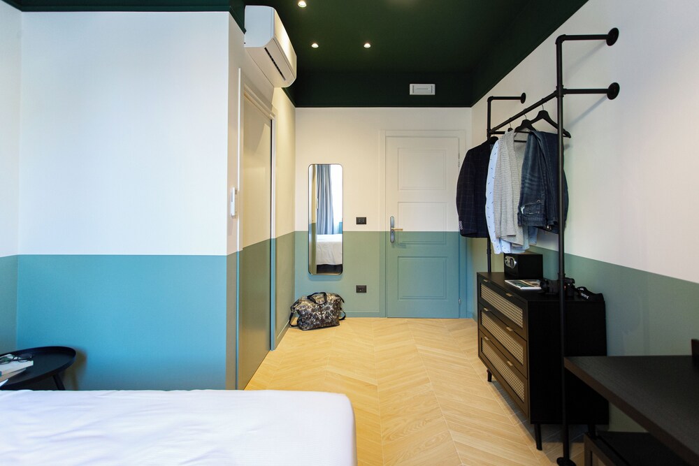 Saint Suites