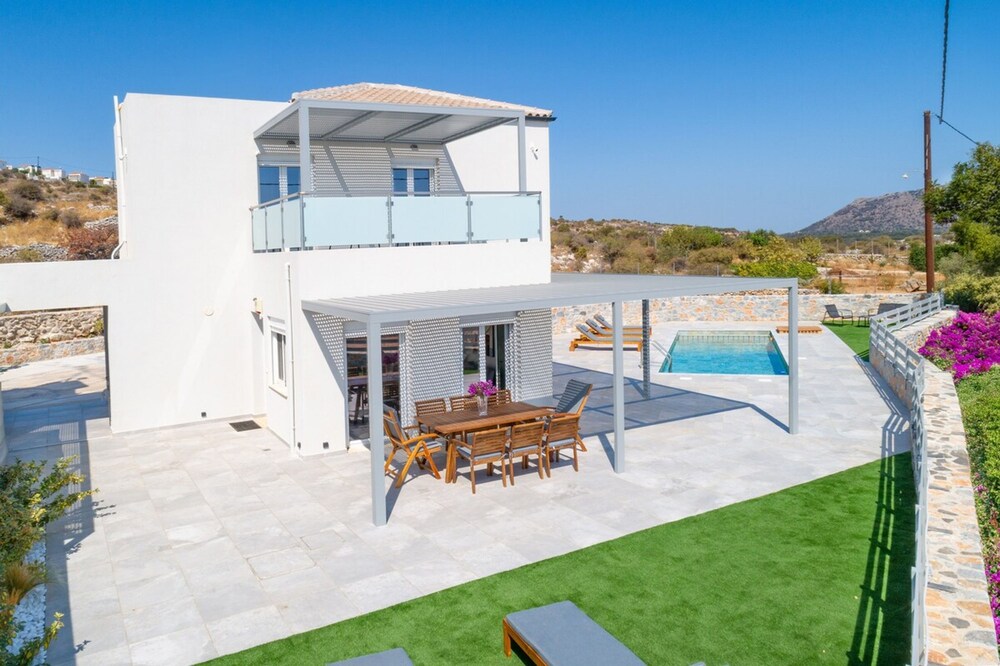 Gianna s Panoramic Seaview Twin Villas With Pool 2