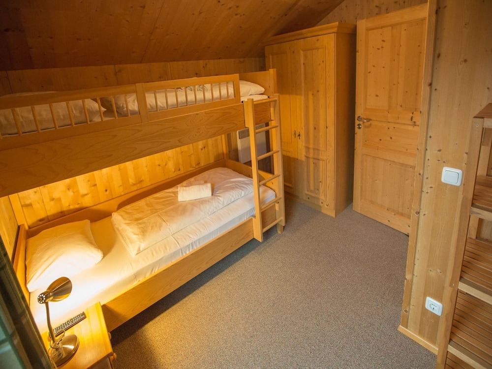 Chalet in Annaberg-lungotz With a Community Pool