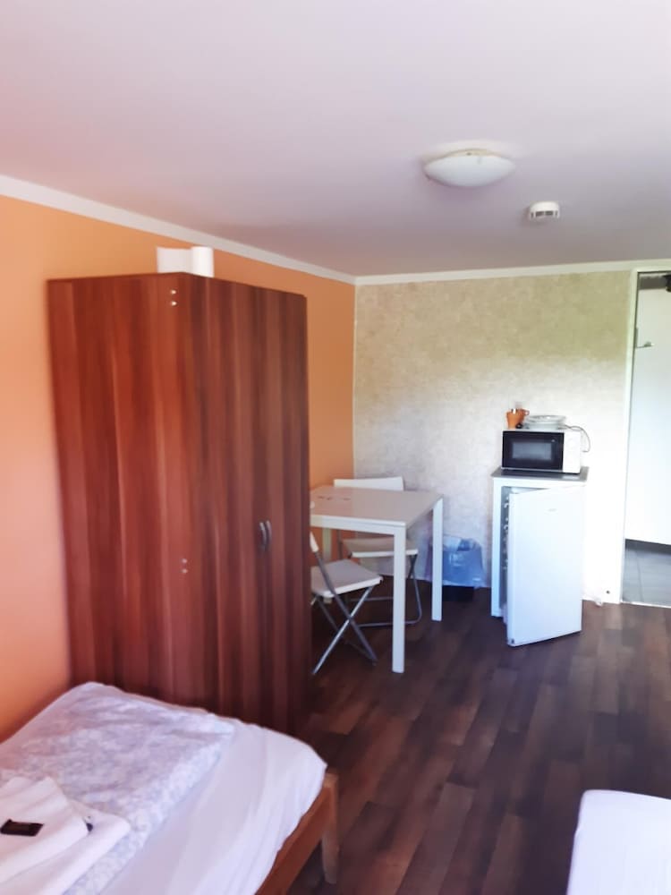 2-Rent Group Hostel Rooms&Apartments EVE168