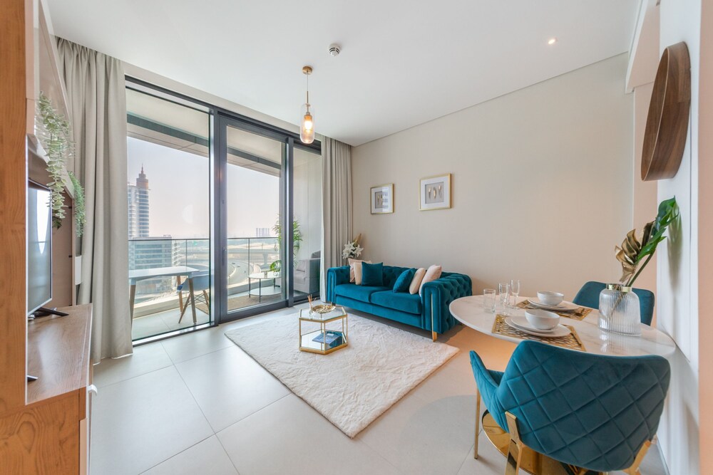 DXB - Address JBR - 705 - DM