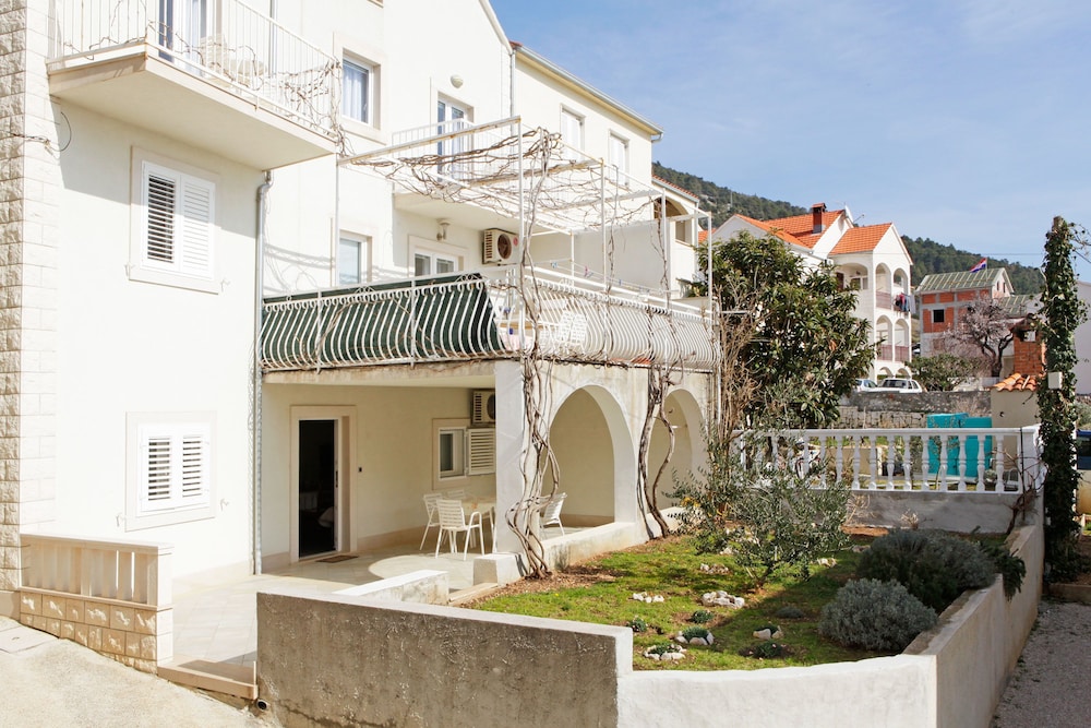 Ratac Apartments