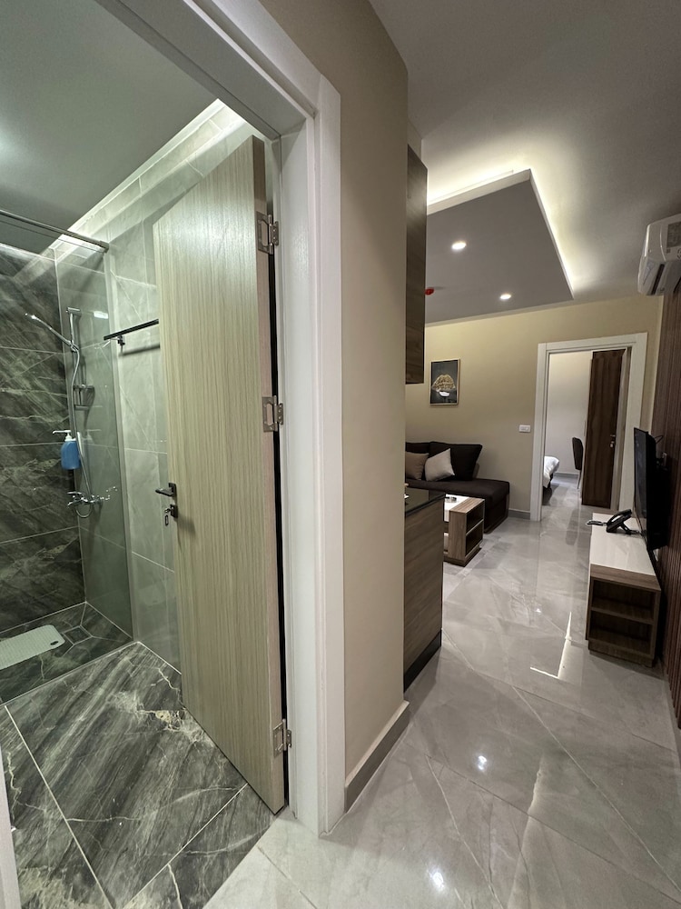 Charming Amman Apartment With Modern Ameniti