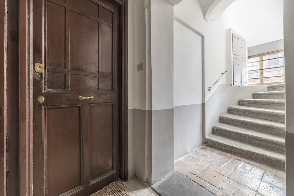 Montecitorio & Pantheon Stylish Flat