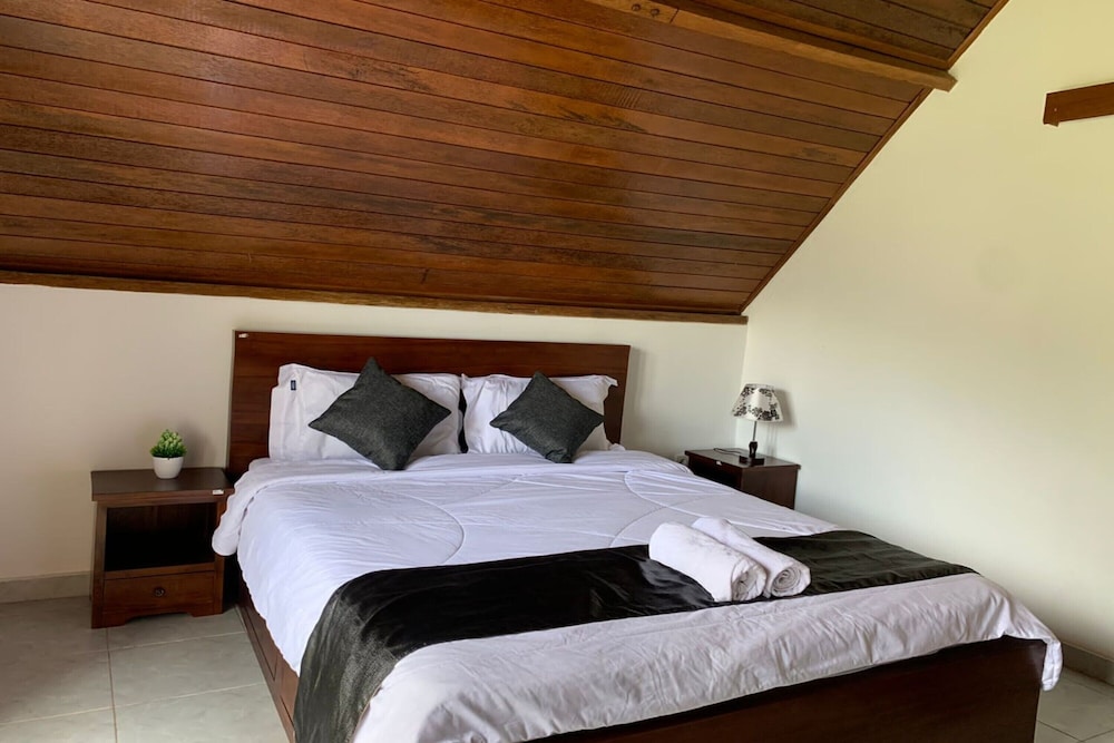 Belvilla Serene Paradise Resort Batur Hot Spring view 5