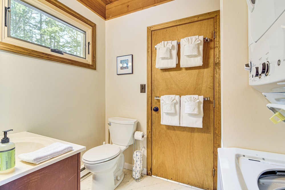 Million-dollar View: Waterfront Cabin in Bridgton!