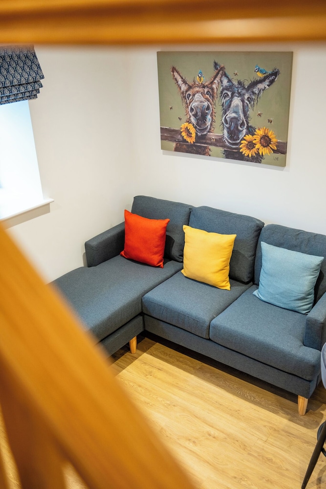Beautiful One BR Cottage in Cerney Wick