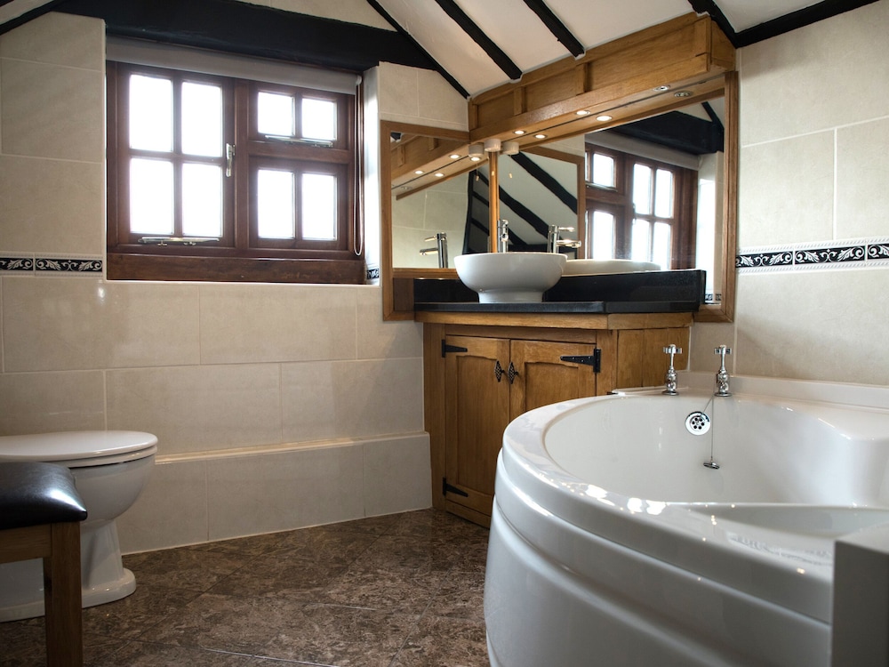 Malvern Vacations - Brambles Cottage - Property Image 12