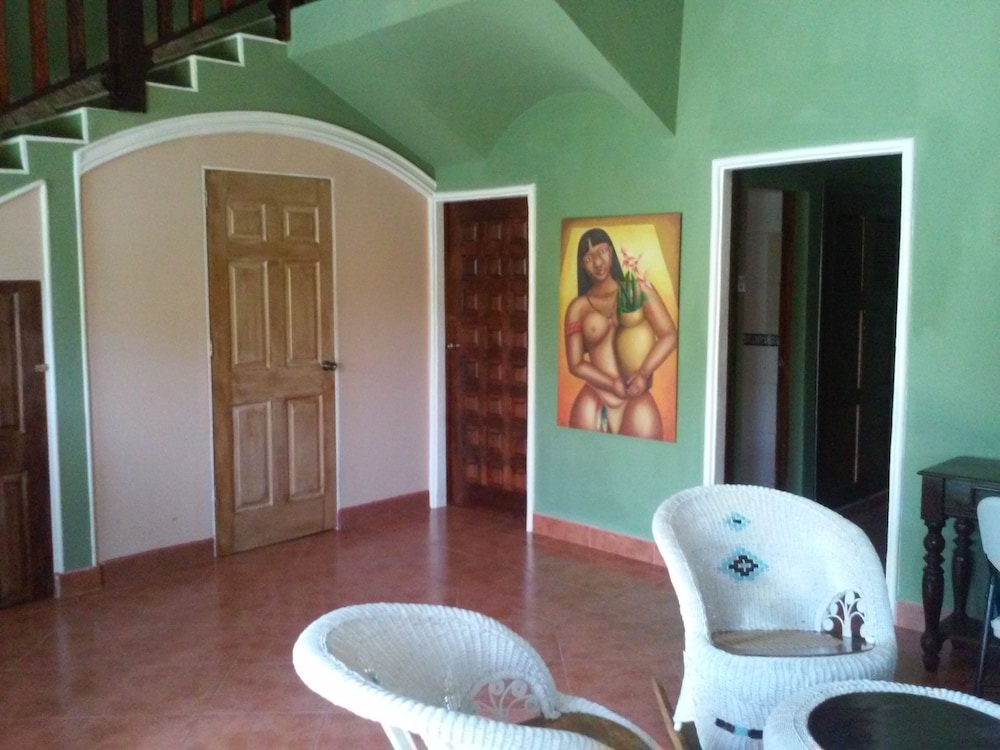 Granada Vacations - Guest House Casa de Oro - Property Image 3