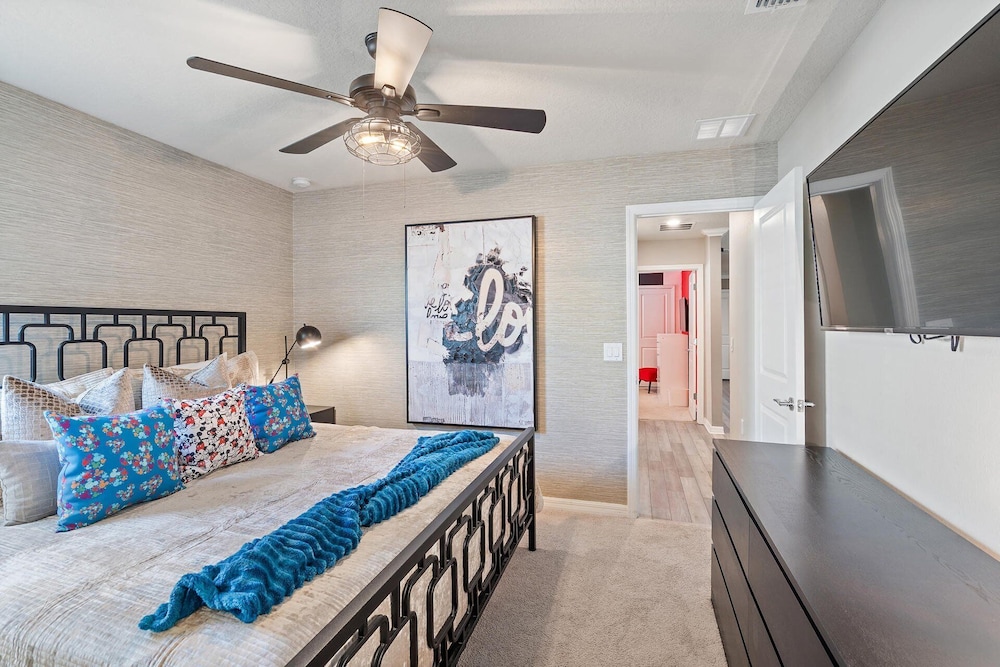 Windsor Island Resort 10 Bedroom Themed Private Home with Pool+Spa & Resort Amenity Access 10 Home