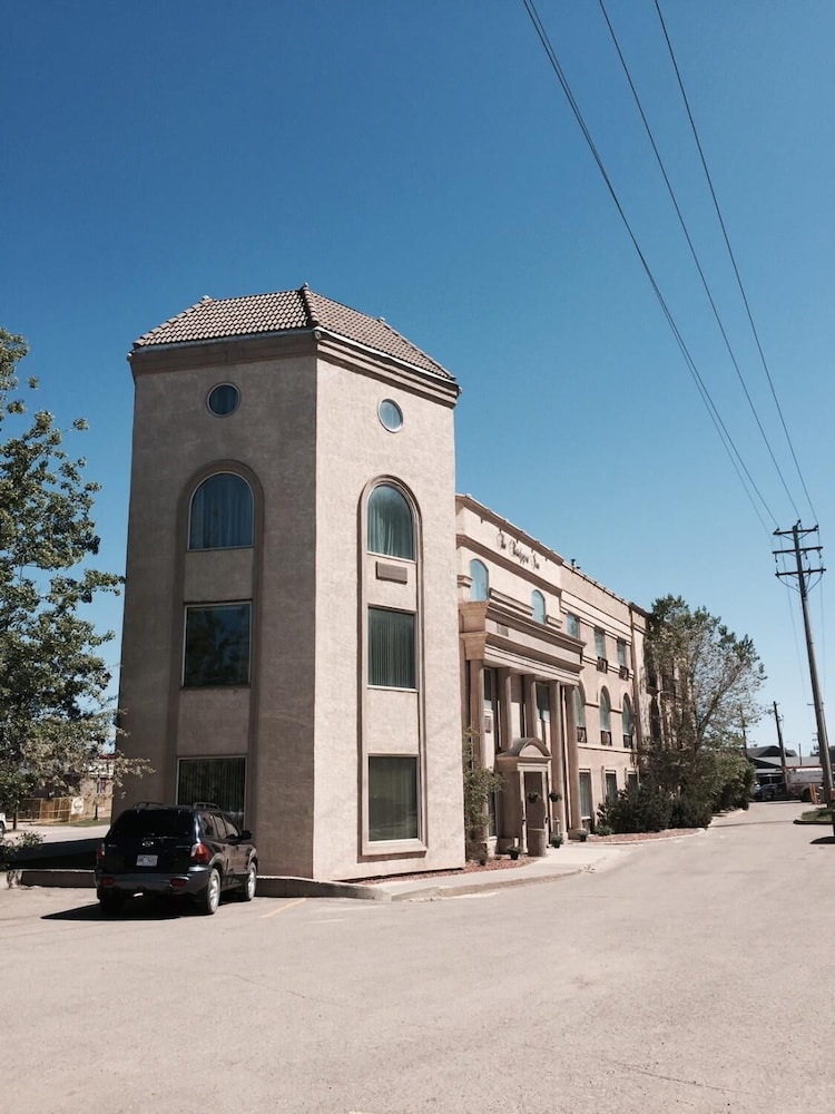 Fort Mcmurray Vacations - The Bridgeport Inn - Property Image 6