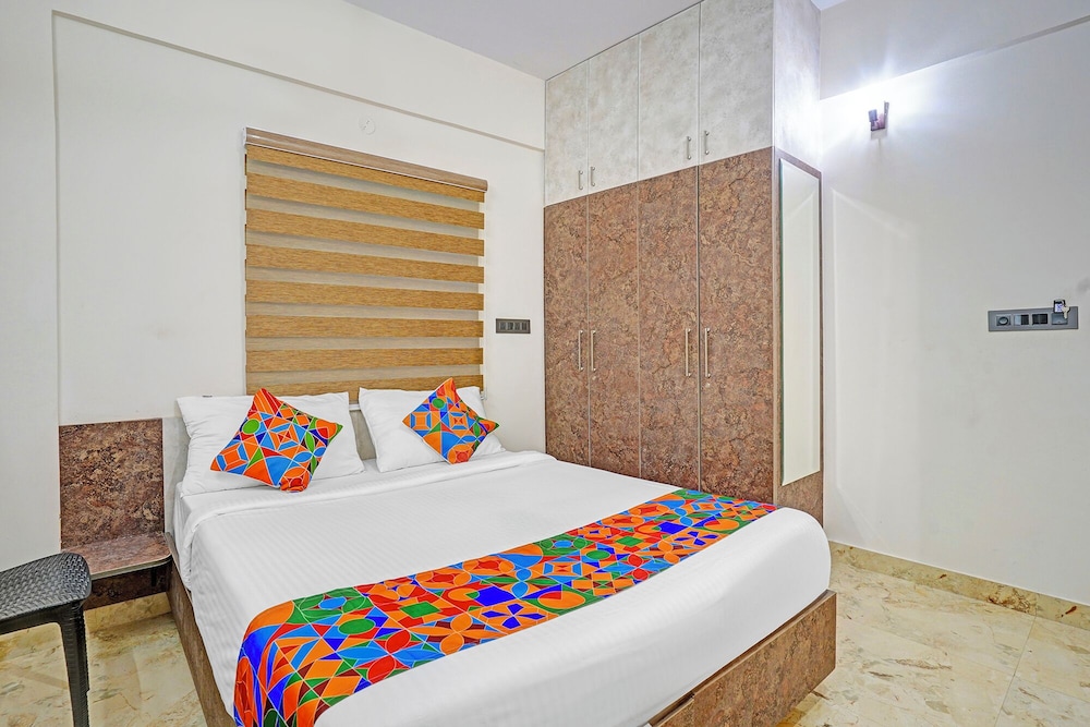 Fabhotel Metro Grand