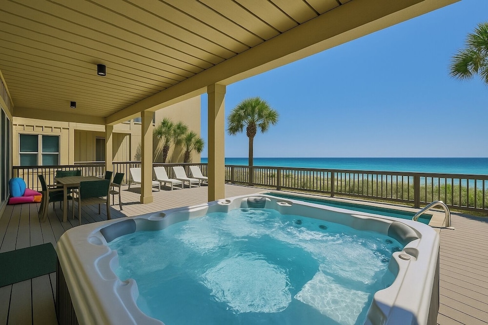 Stunning Gulf 2BR Pools, Spa, Balcony