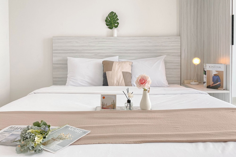 Comfort And Simply Look Studio Lrt City Bekasi Apartment