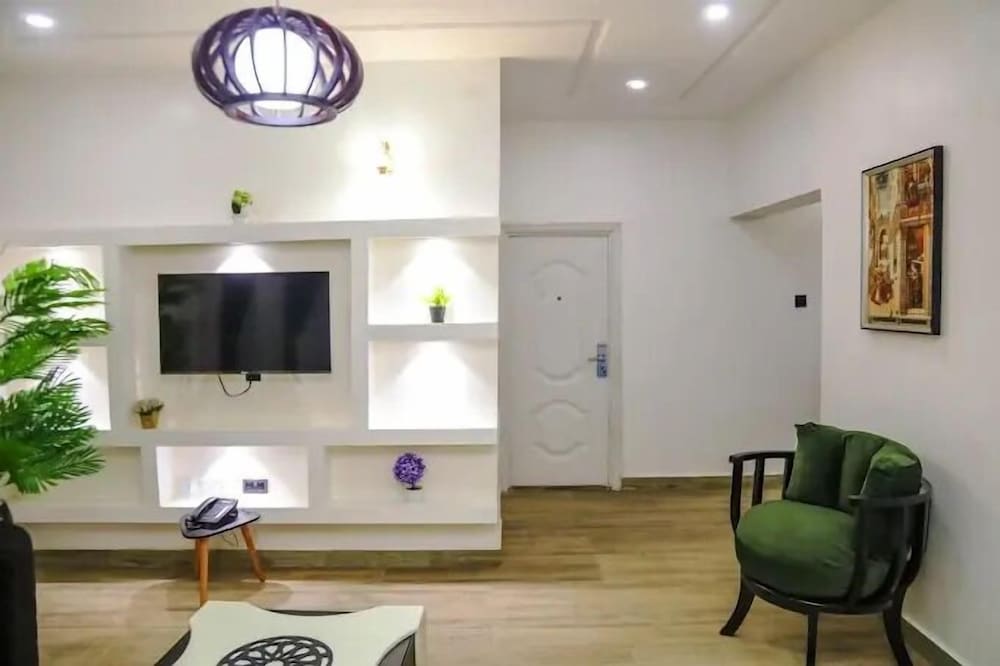 Bott Apartment