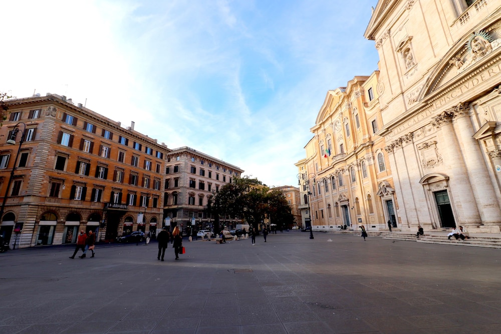 Piazza Navona Apartments