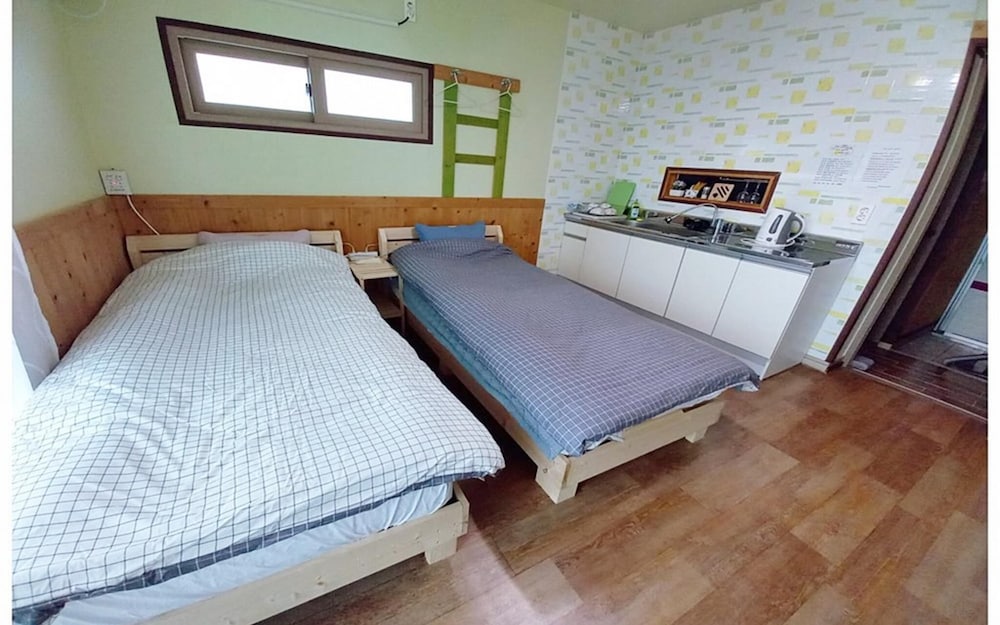 Jeju Rainbow Pension & Guest House view 4