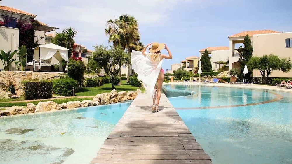 Cassiopeia 5 BR Villa on beach with pool
