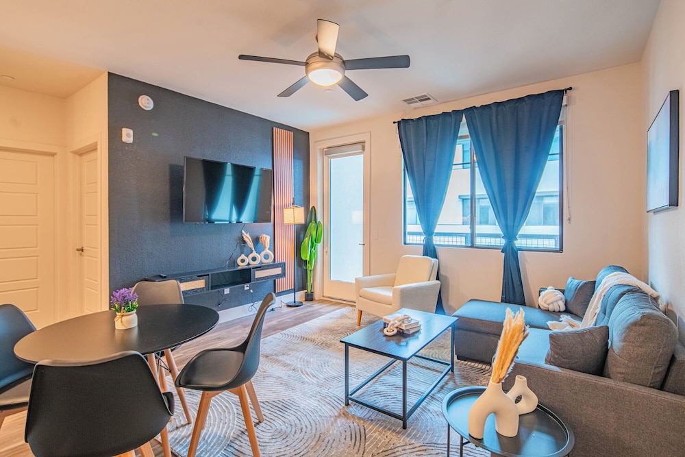 ROVE LIVING/KB - Scottsdale Grand