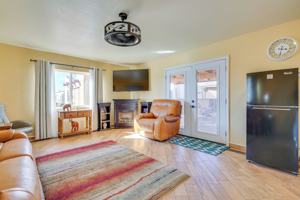 55-plus Desert Oasis in Benson w/ Mountain Views