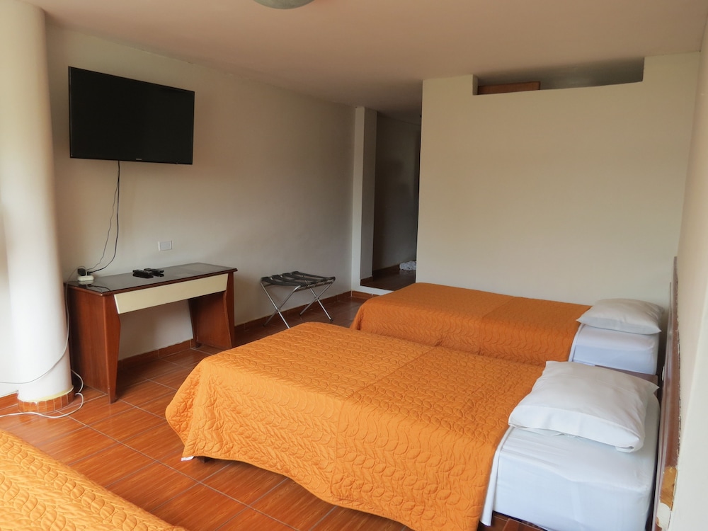 Miraflores Inn