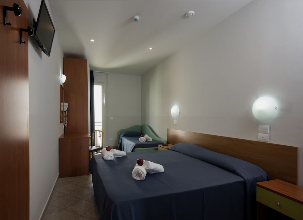 Hotel Scarlet
