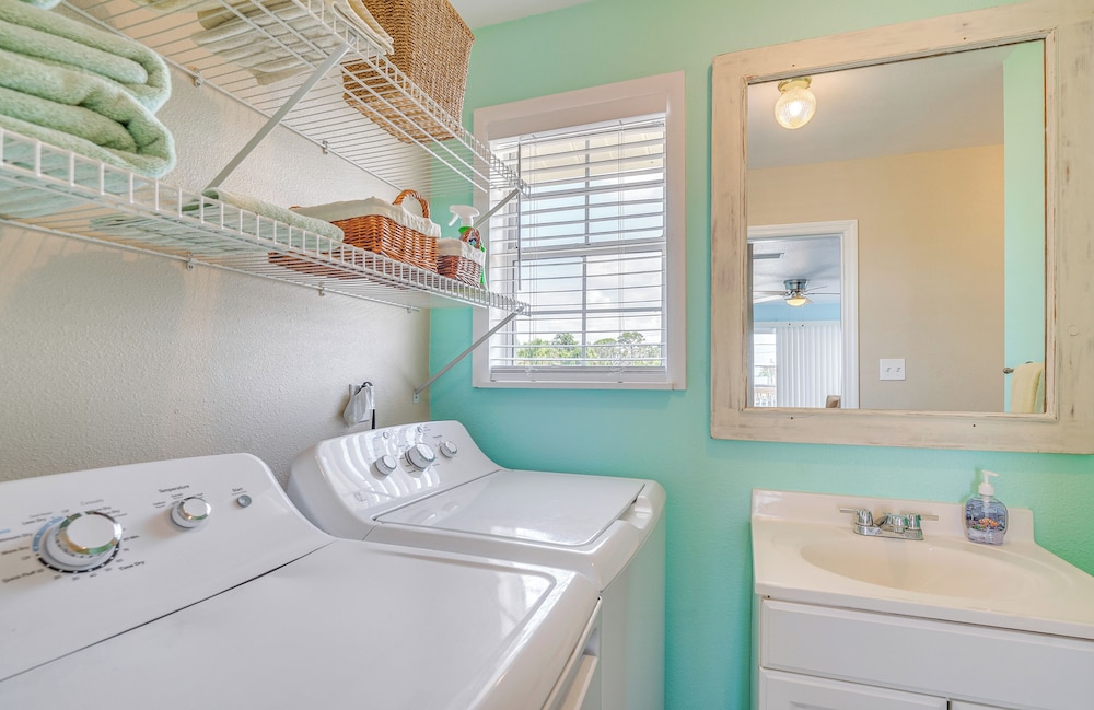 Gulf of Mexico Beach Cottage: Walk to Boat Ramp! view 3