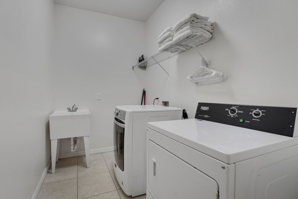 2245ca-providence Resort 6 Bedroom Home