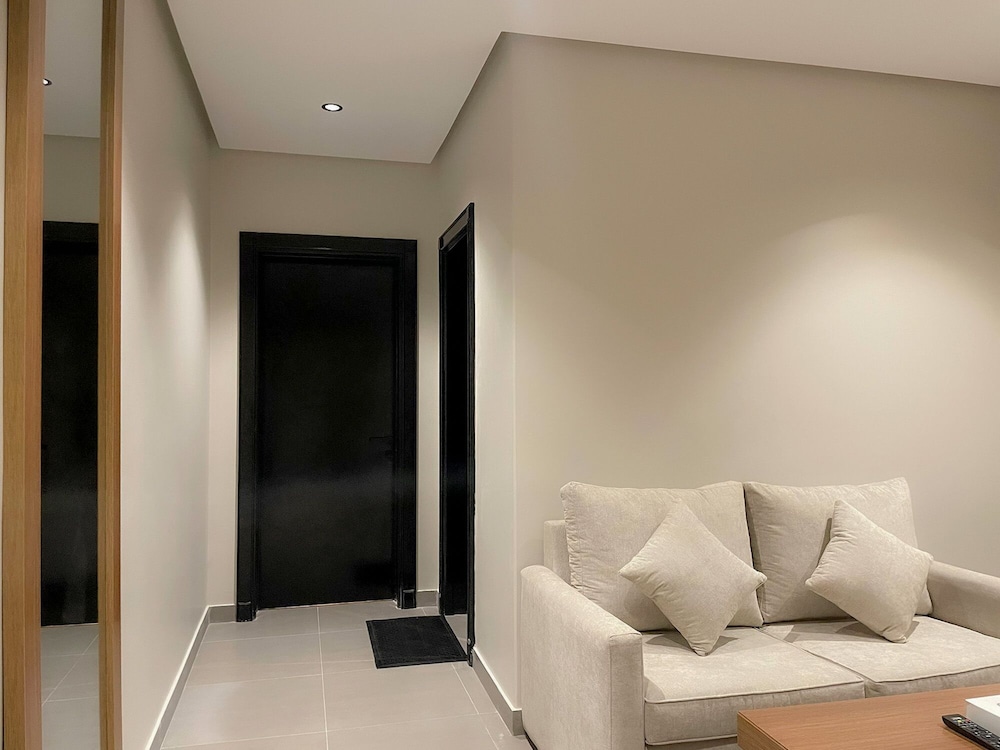 Arjan Park Apartments