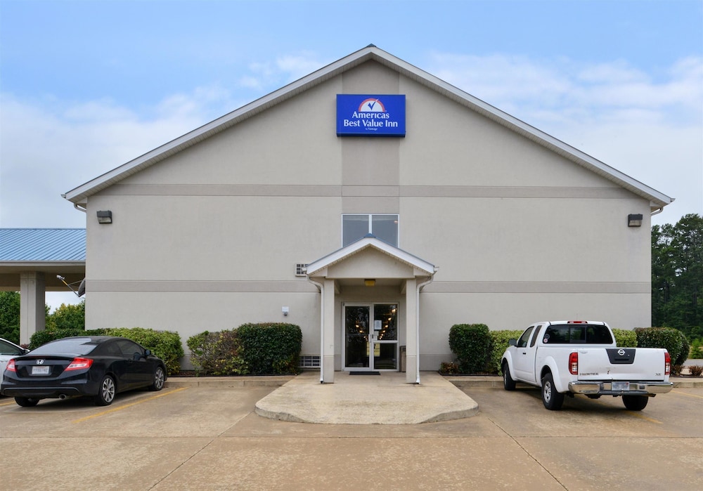 Americas Best Value Inn Smackover view 4