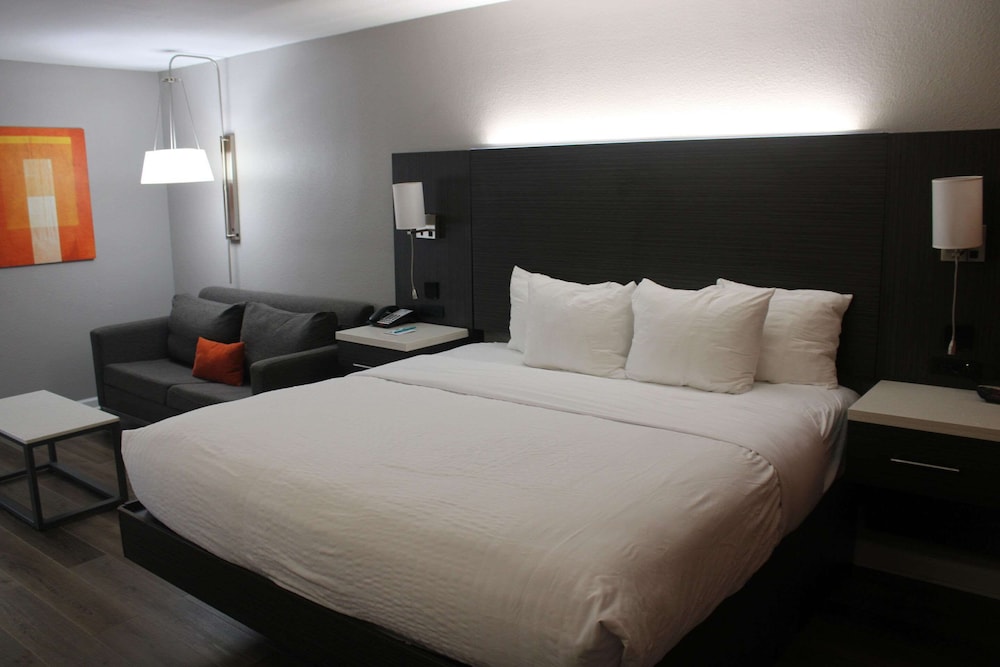 Marshall Vacations - Clarion Pointe Marshall - Property Image 26