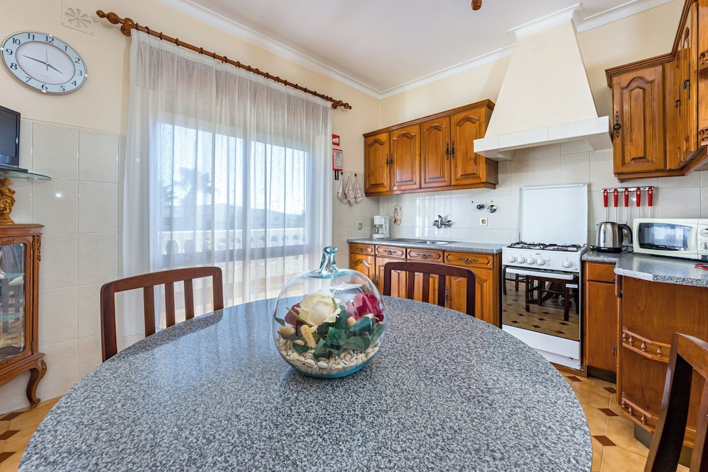 Seaside Charm in Gale - 2 Bedroom W/big Terrace