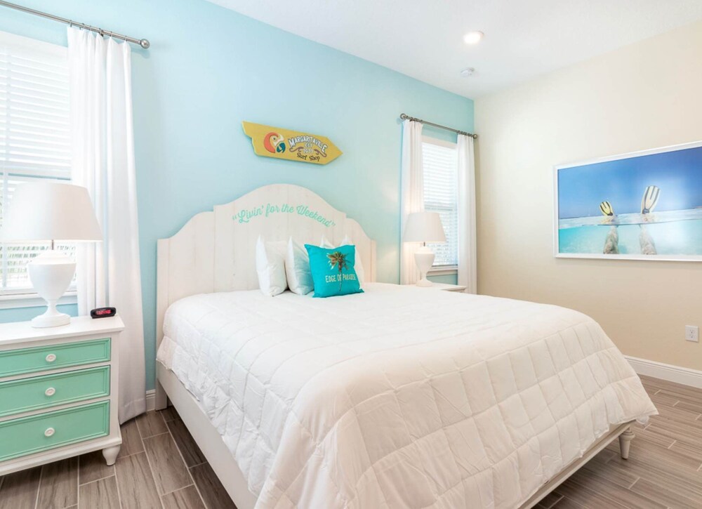 Parrotfish Place Stay for 6!