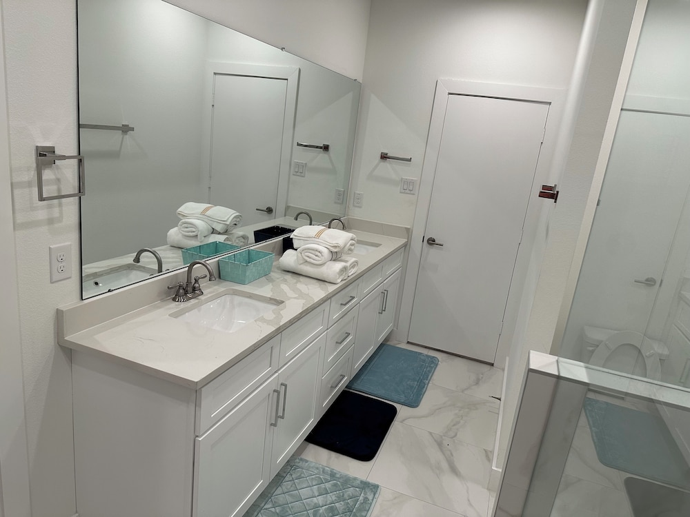Luxury 3BR for Families Nurses and Group