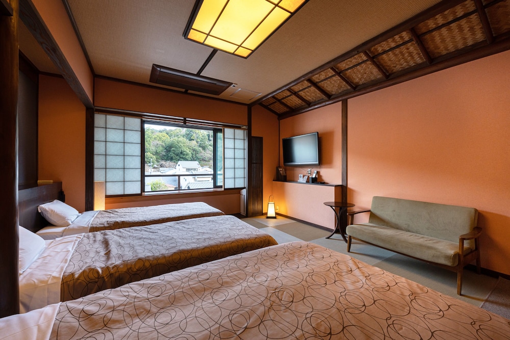 Miyajima Kinsuikan