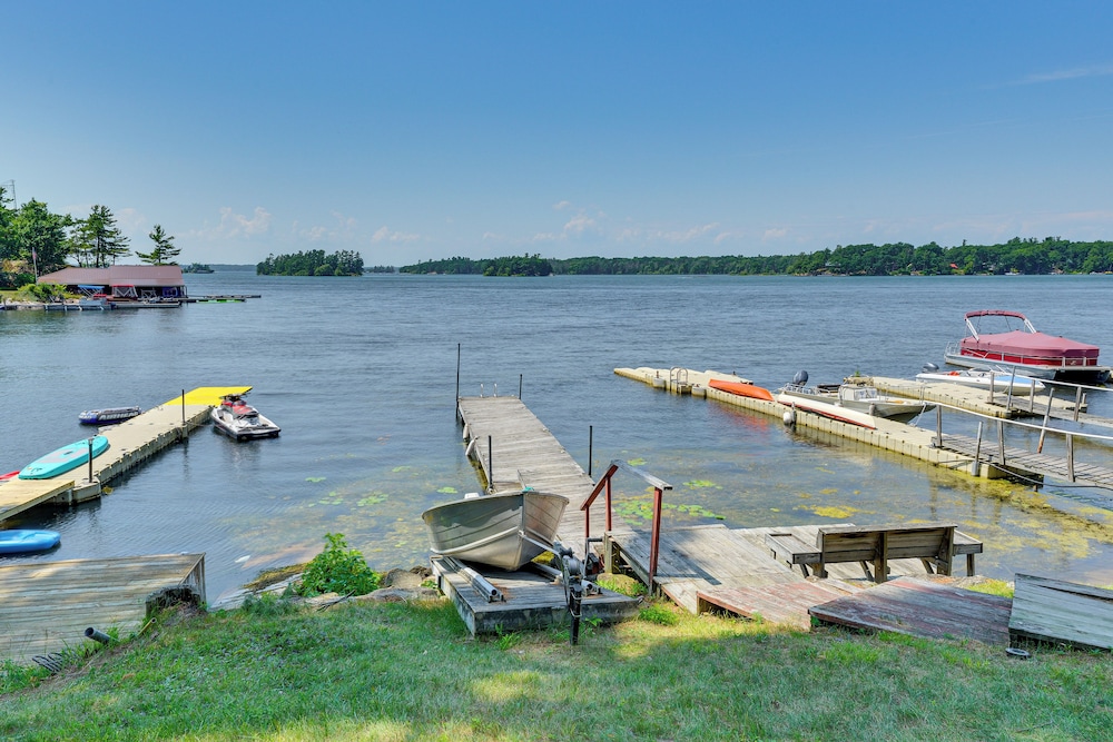 Fishing & Boating Paradise: St Lawrence River Home