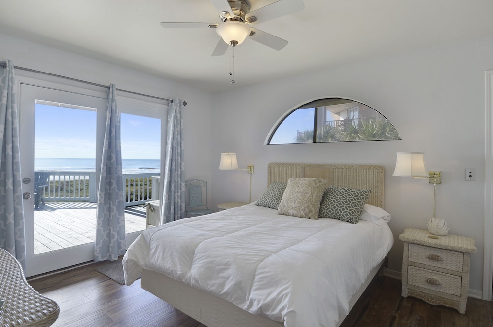 Beachfront Dolphin by Ryson Vacation Rentals