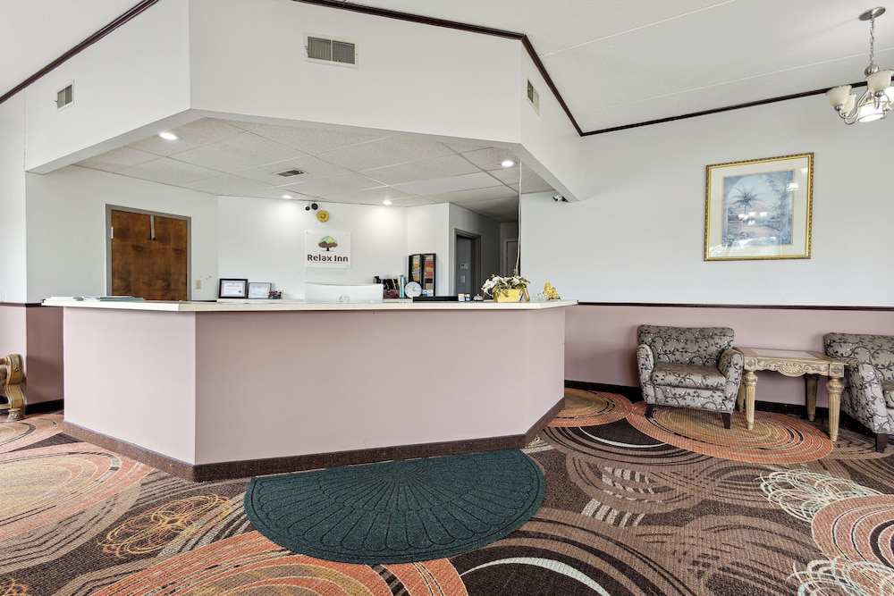 Relax inn by OYO Greeneville Near Hwy US-321