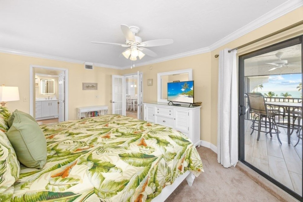 Pointe Santo D35 2 Bedroom Condo