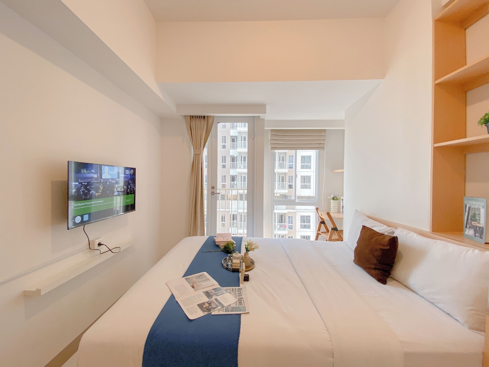 Minimalist Peach Touch Studio Apartment At Tokyo Riverside Pik 2
