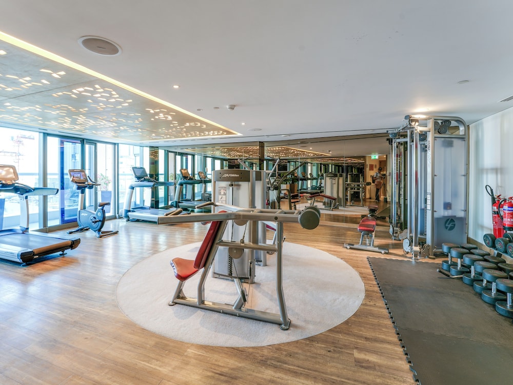 Glamorous 2BR in Damac Paramount Tower