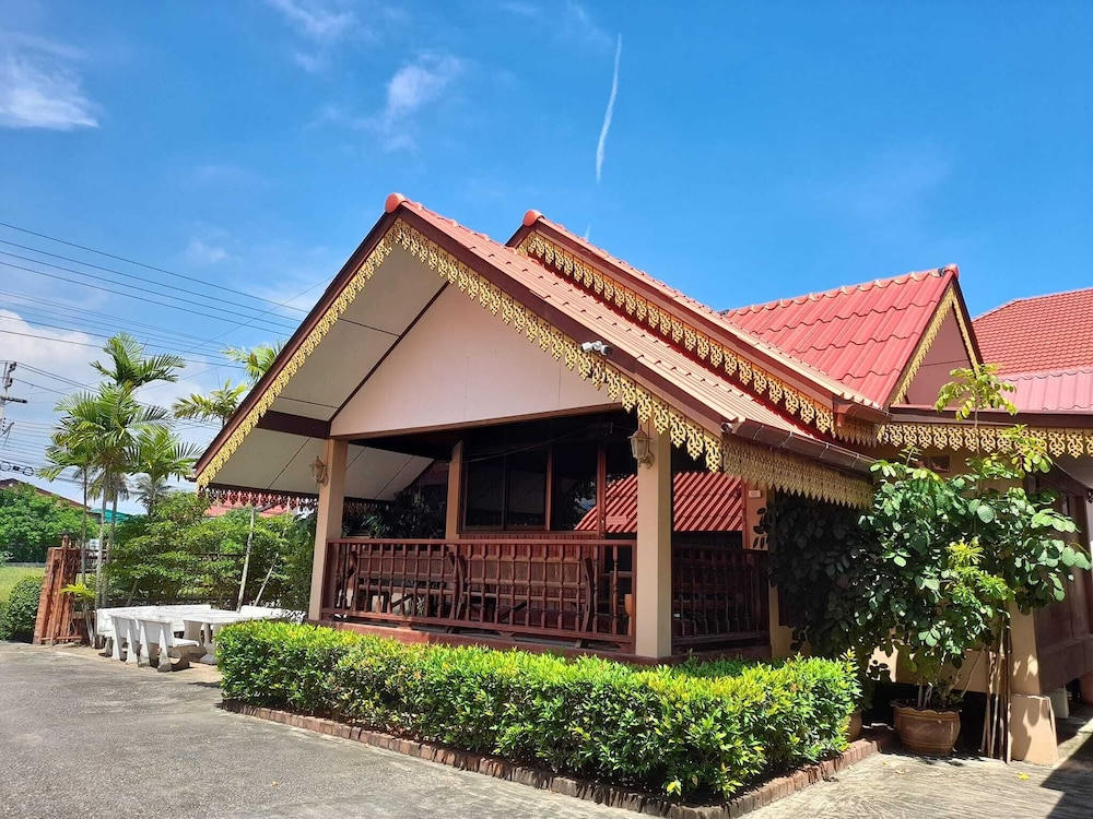Hotel Sukthawee - Image 1