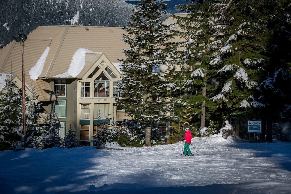 Woodrun Lodge by Whistler Premier